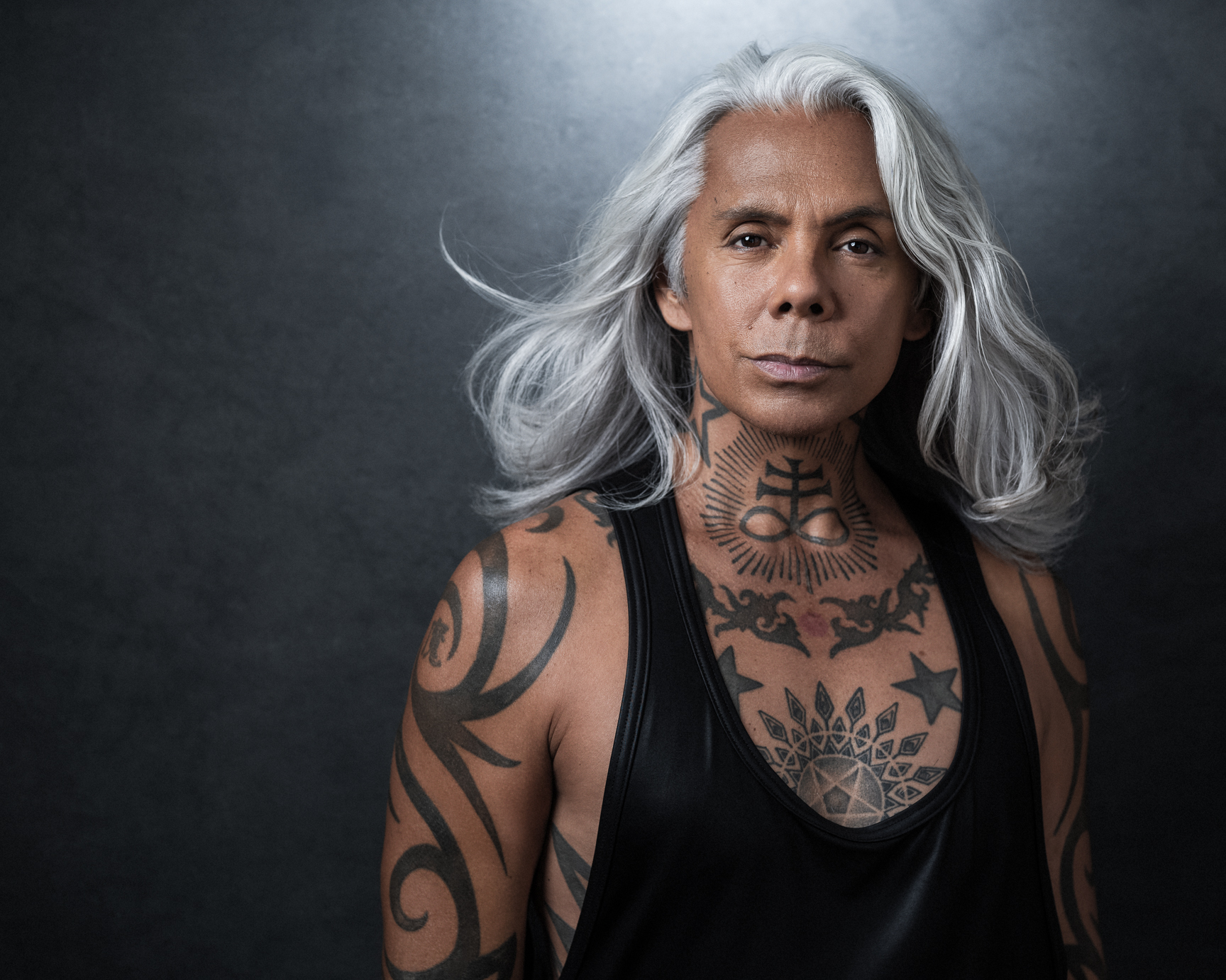 Man in Soul Light Portrait | Soul Light Experiences | Tracy Wright Corvo | Portrait Photographer | Transformative Energy Healing | Honolulu, Hawaii